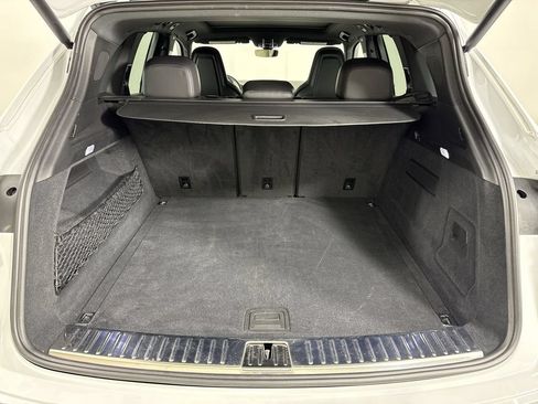 Certified 2023 Porsche Cayenne Platinum Edition AWD/4WD image 21