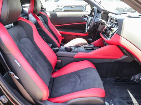 Used 2024 Nissan Z Performance w/ Floor Mat Package RWD image 16