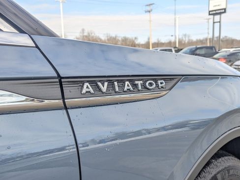 Used 2025 Lincoln Aviator AWD w/ Equipment Group 101A image 11