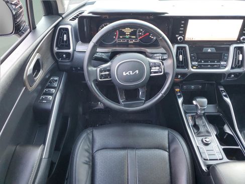 Certified 2022 Kia Sorento S w/ Panoramic Sunroof Package image 14