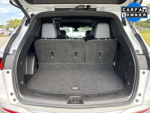 Used 2024 Buick Enclave Premium image 12