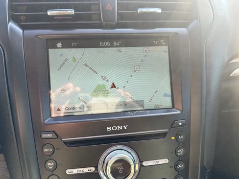 Used 2018 Ford Fusion Titanium image 17