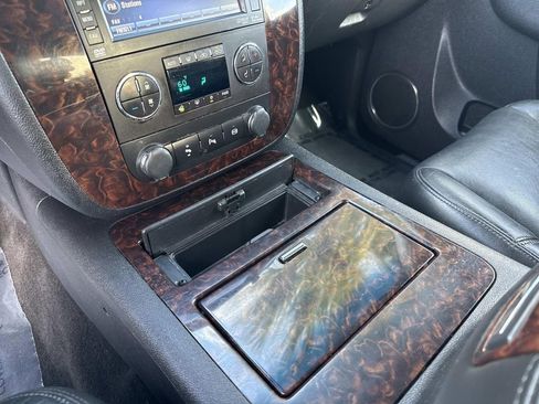 Used 2014 GMC Sierra 3500 Denali image 32