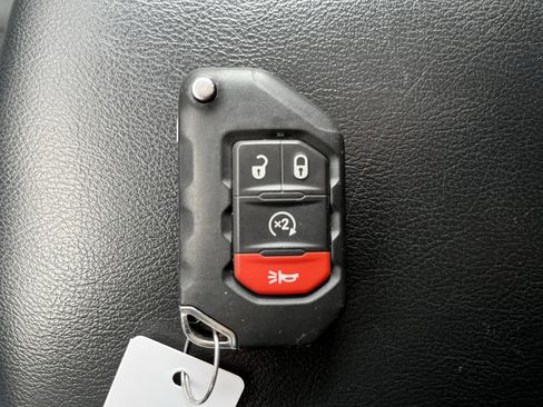 Used 2023 Jeep Wrangler Unlimited w/ Cold Weather Group image 31