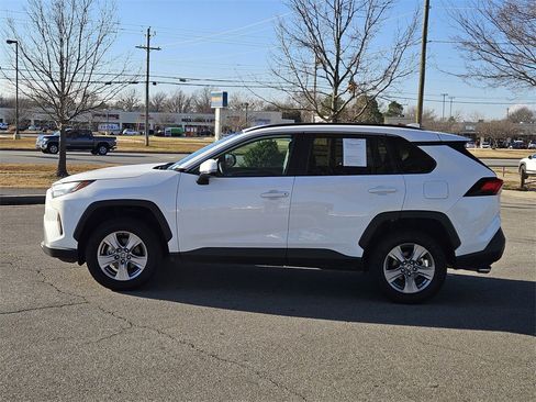 Used 2024 Toyota RAV4 XLE image 3