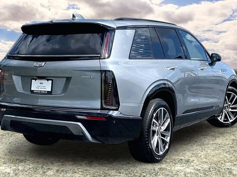 Certified 2026 Cadillac Vistiq Sport w/ LPO, Floor Liner Package AWD/4WD image 5
