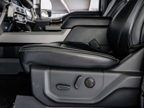 Used 2022 Ford F250 Lariat w/ Lariat Value Package image 31