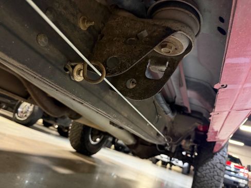 Used 2006 GMC Sierra 2500 SLT w/ Heavy-Duty Power Package image 25