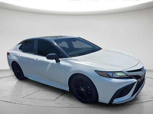 Used 2024 Toyota Camry XSE w/ Navigation Package FWD image 1