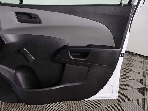 Used 2019 Chevrolet Sonic LT image 18