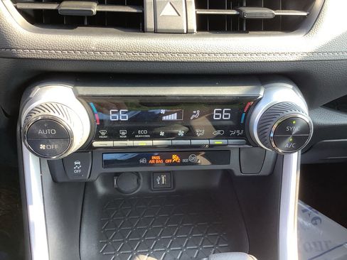 Used 2023 Toyota RAV4 AWD Hybrid image 19