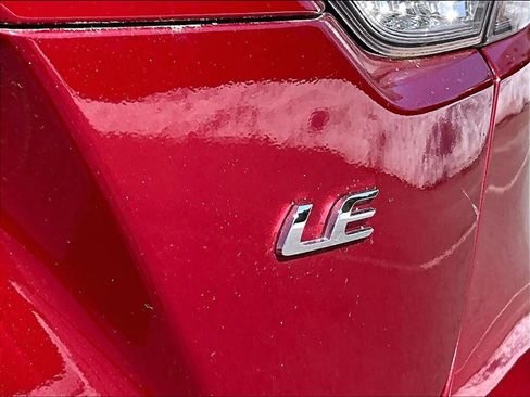 Used 2023 Toyota Corolla LE image 29