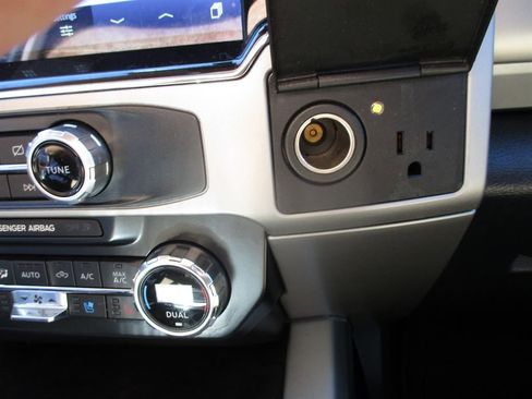 Used 2022 Ford F250 Lariat w/ Lariat Ultimate Package image 15