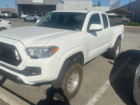 Used 2022 Toyota Tacoma SR AWD/4WD image 1