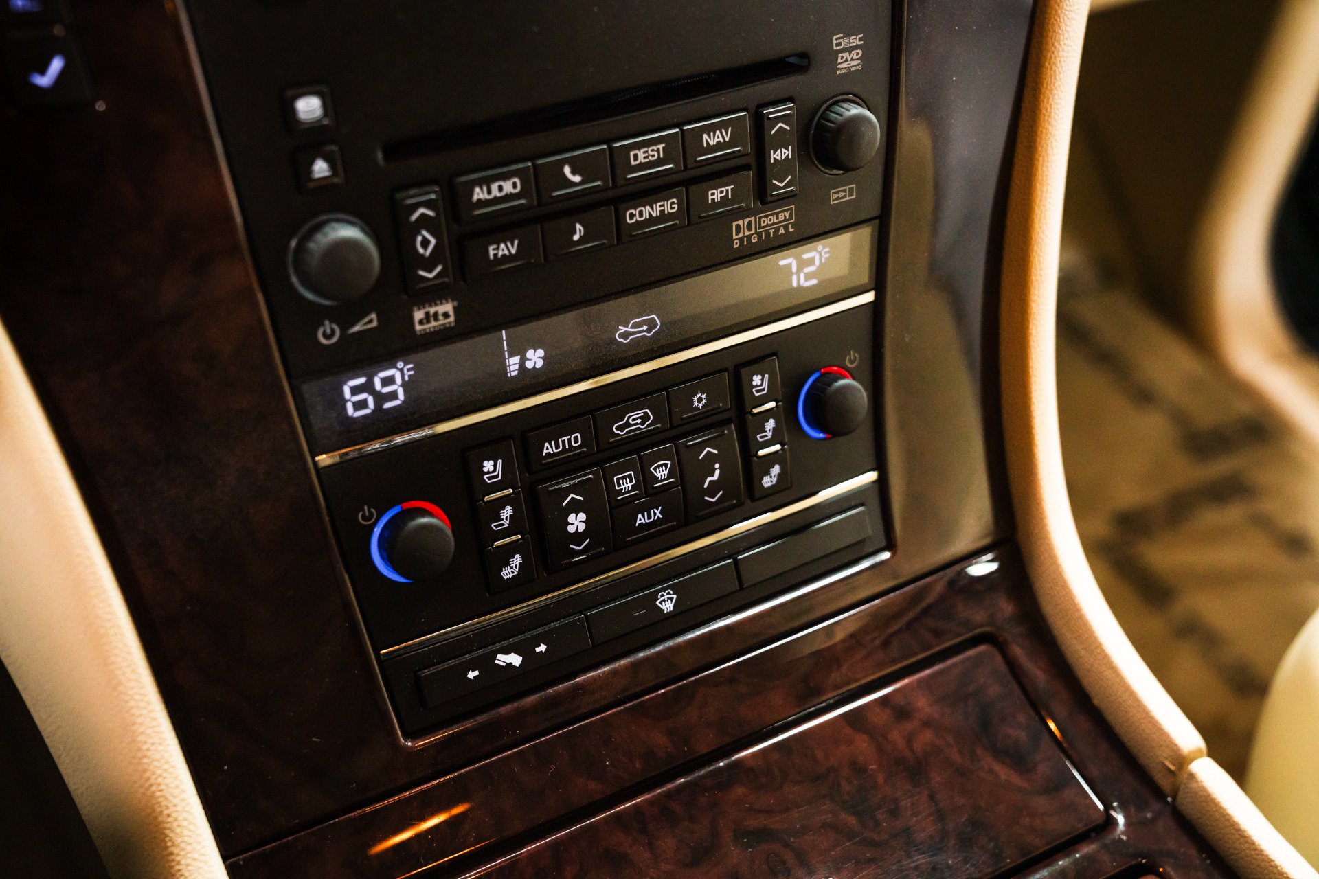 Used 2007 Cadillac Escalade AWD image 23