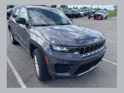 Certified 2024 Jeep Grand Cherokee Laredo X w/ Luxury Tech Group I AWD/4WD image 1