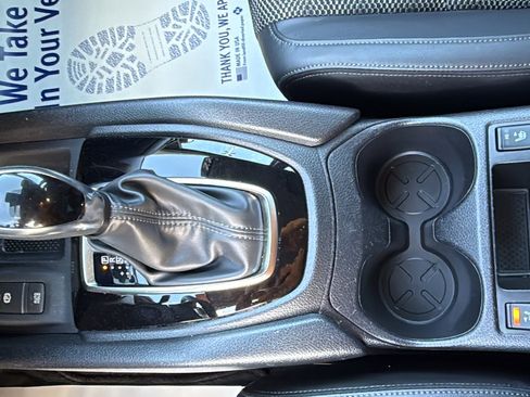 Certified 2022 Nissan Rogue Sport SV w/ Technology Package image 17