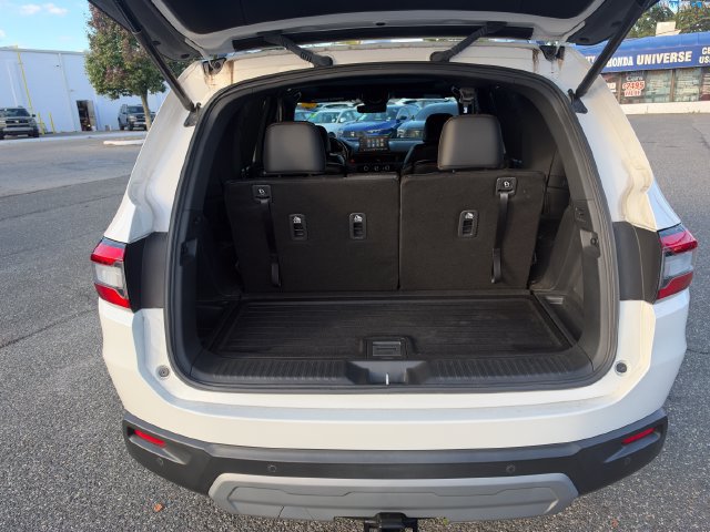Used 2024 Honda Pilot TrailSport image 9