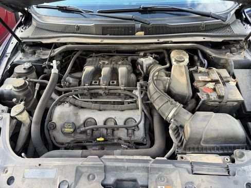 Used 2011 Ford Taurus Limited image 16