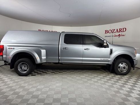 Used 2022 Ford F350 Platinum image 9