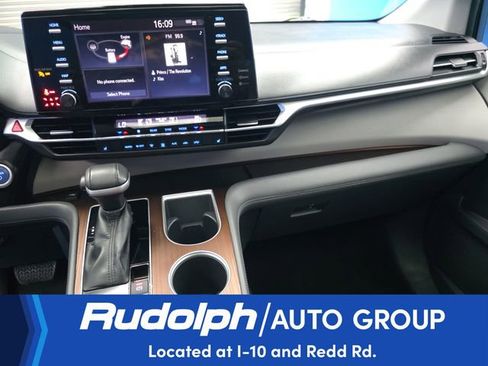 Used 2022 Toyota Sienna XLE FWD image 20