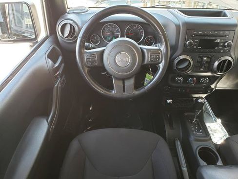 Used 2017 Jeep Wrangler Unlimited Sport w/ Quick Order Package 24S AWD/4WD image 15