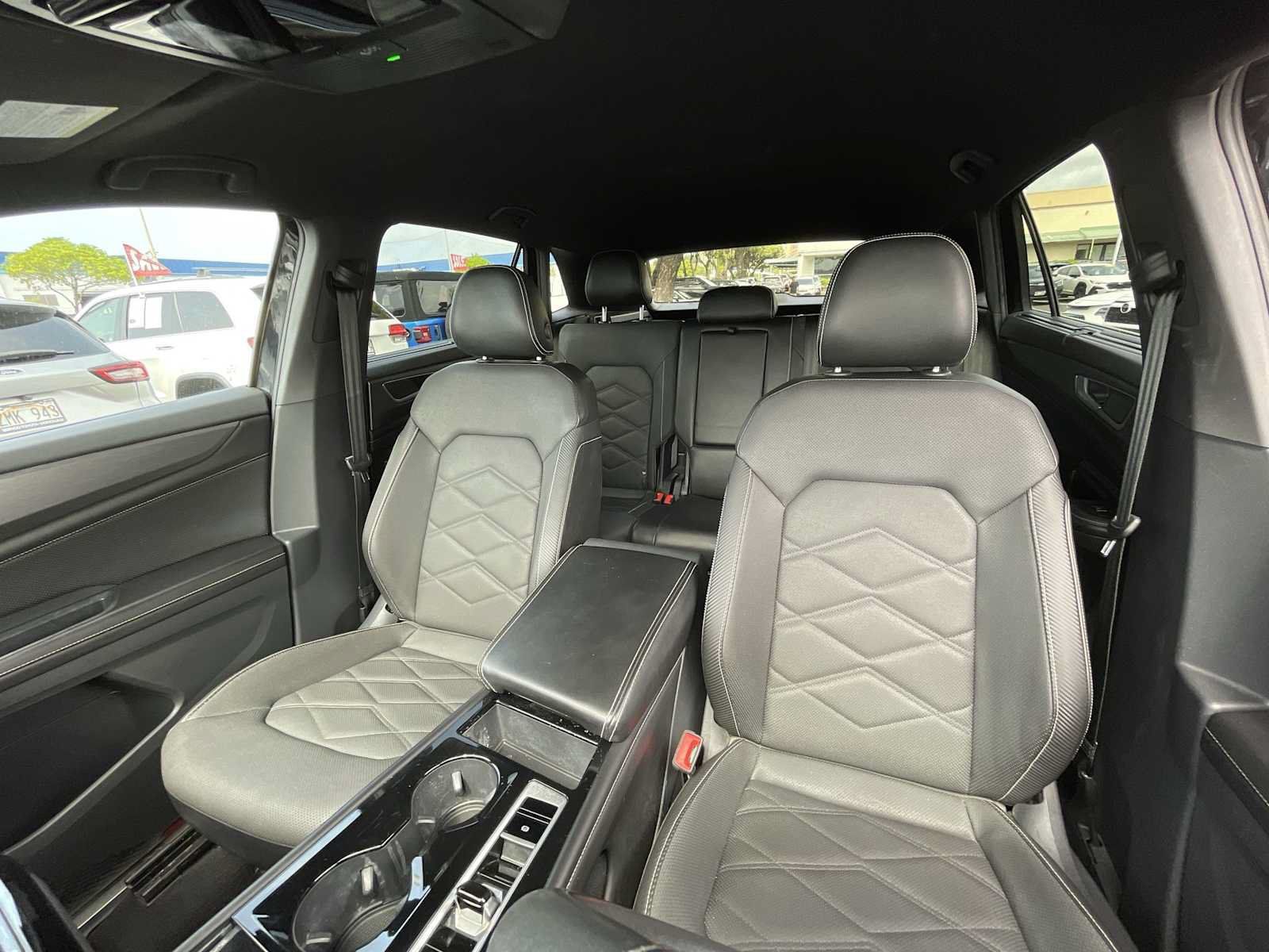 Used 2024 Volkswagen Atlas Cross Sport SE FWD image 13