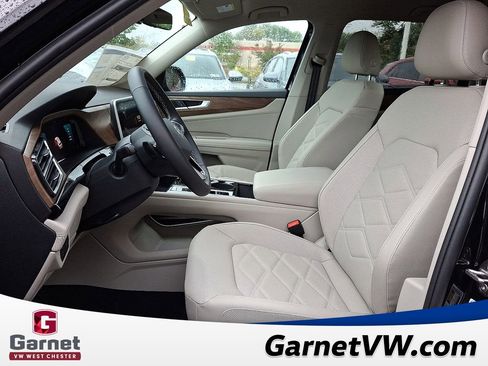 New 2026 Volkswagen Atlas SE image 8