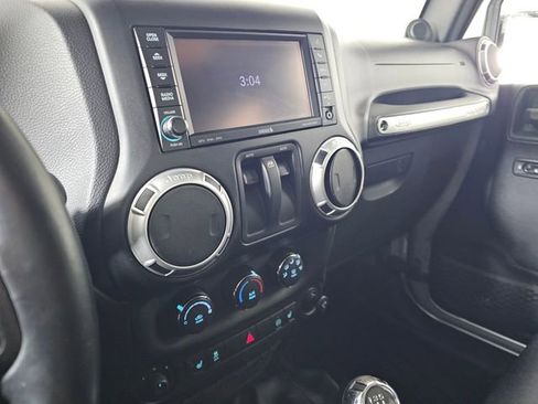 Used 2012 Jeep Wrangler Sahara w/ Connectivity Group image 26