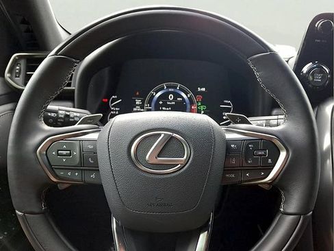 Used 2024 Lexus LX 600 4WD w/ Appearance Package image 17