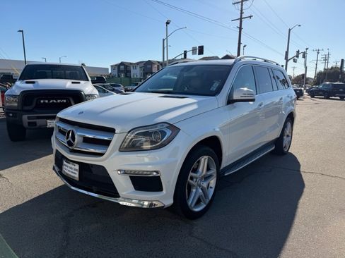 Used 2014 Mercedes-Benz GL 550 4MATIC image 1