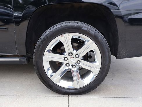 Used 2018 Chevrolet Suburban Premier AWD/4WD image 47