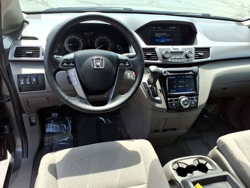 Used 2015 Honda Odyssey EX image 11