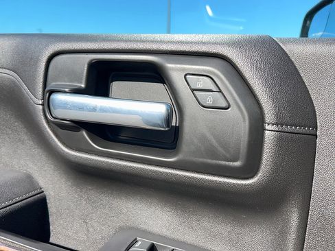 Used 2021 Chevrolet Silverado 1500 LT AWD/4WD image 13