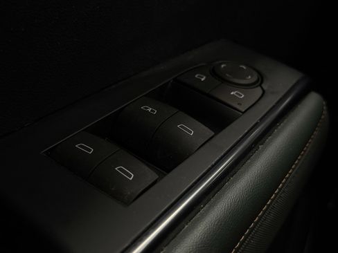 Used 2024 GMC Acadia AT4 w/ Luxury Package AWD/4WD image 48