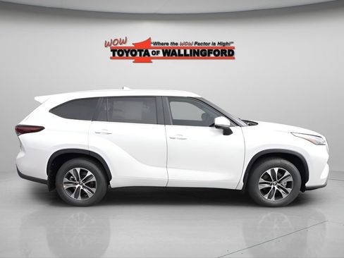 New 2026 Toyota Highlander XLE AWD/4WD image 4