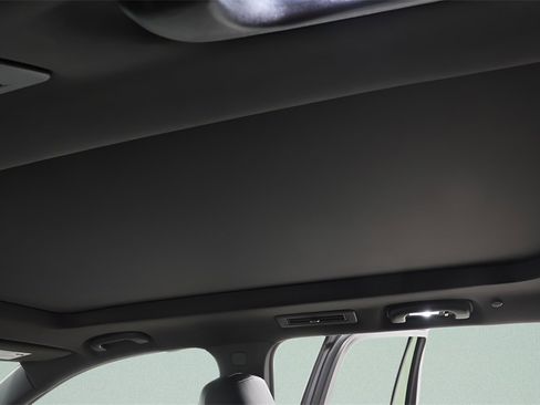 Used 2024 Cadillac XT6 Sport image 9