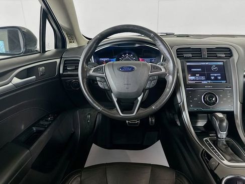 Used 2014 Ford Fusion Titanium image 22