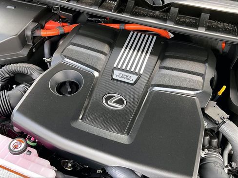 New 2026 Lexus LX 700h Luxury image 18