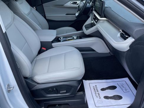 Certified 2026 Ford Explorer Active w/ Active Comfort Package AWD/4WD image 13