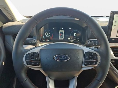 Used 2026 Ford Explorer Active w/ Active Comfort Package AWD/4WD image 12
