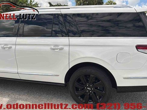 Used 2024 Lincoln Navigator L Reserve AWD/4WD image 5