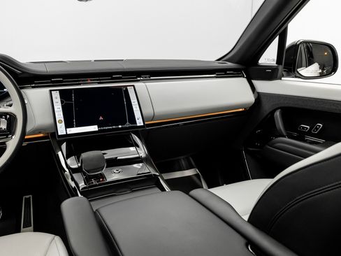 Used 2024 Land Rover Range Rover Sport Dynamic SE image 36