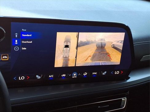 Used 2024 Chevrolet Traverse LS image 12