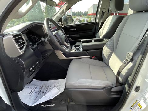 Used 2023 Toyota Tundra SR5 w/ SR5 Convenience Package AWD/4WD image 12