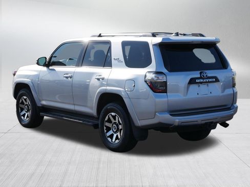 Used 2017 Toyota 4Runner TRD Off-Road Premium AWD/4WD image 5