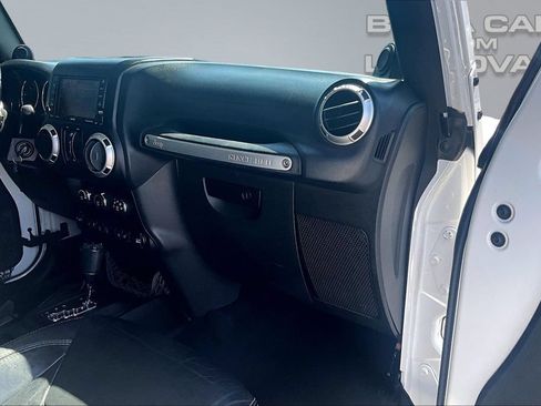 Used 2013 Jeep Wrangler Unlimited Sahara w/ Connectivity Group AWD/4WD image 16
