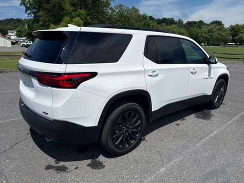 Used 2023 Chevrolet Traverse RS AWD/4WD image 6