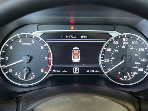 Used 2025 Nissan Sentra SV FWD image 24