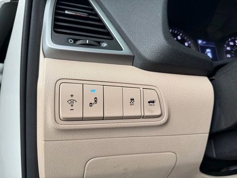 Used 2018 Hyundai Tucson Limited image 13